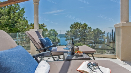 Luxury stone villa app. 270 m2, swimming pool, beautiful view of the sea and islands - Dubrovnik surrounding